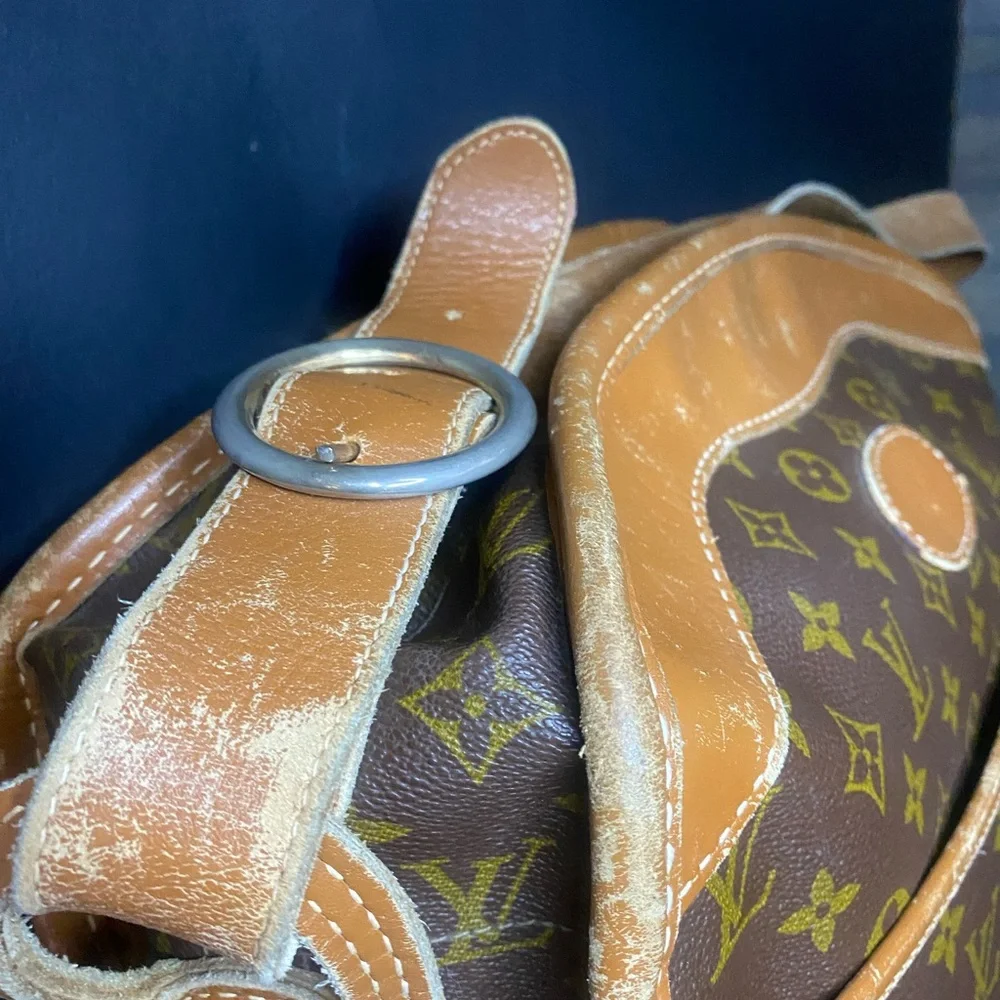 Authentic Vintage Louis Vuitton Monogram Brown Tan Messenger/Travel Bag - Picture 7 of 17